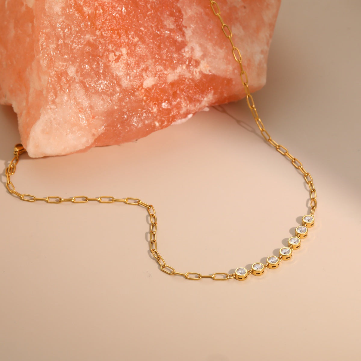 Wholesale Sweet and Cool Heart-Shaped Zircon Paperclip Necklace
