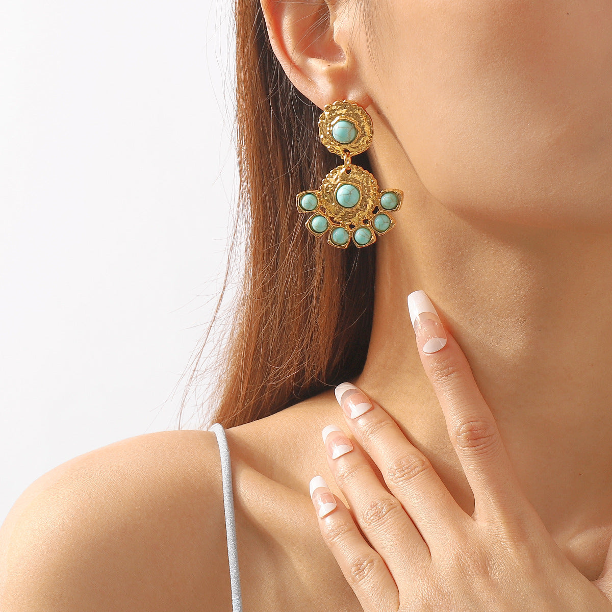 Wholesale Elegant Middle Alloy Earrings Court Turquoise Niche Middle Geometric Earrings