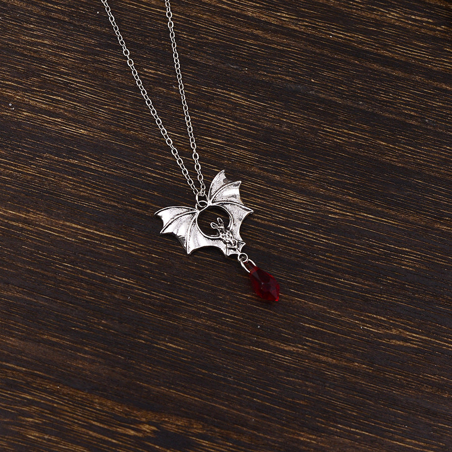 Wholesale Antique Silver Punk Bat Pendant Necklace Gothic Jewelry Accessory Fashion Gift For Casual Wear