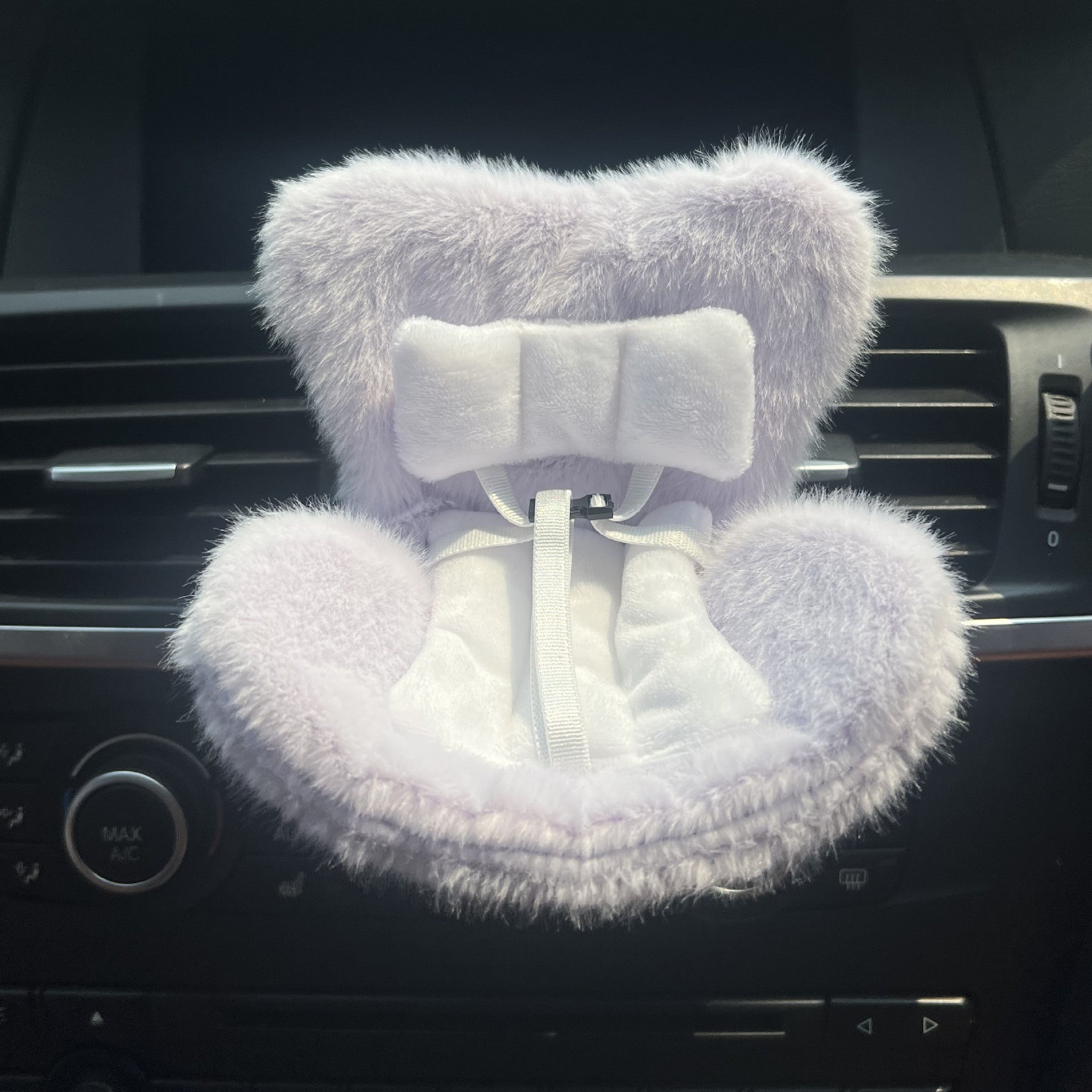 Wholesale Cartoon toy safety seat car ornaments