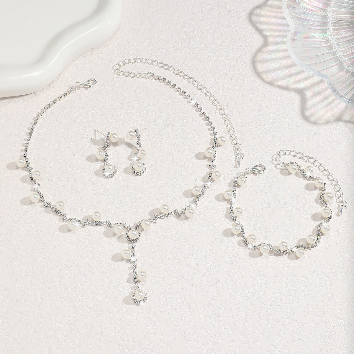 Wholesale Necklace and earrings jewelry set versatile accessories for banquet dresses