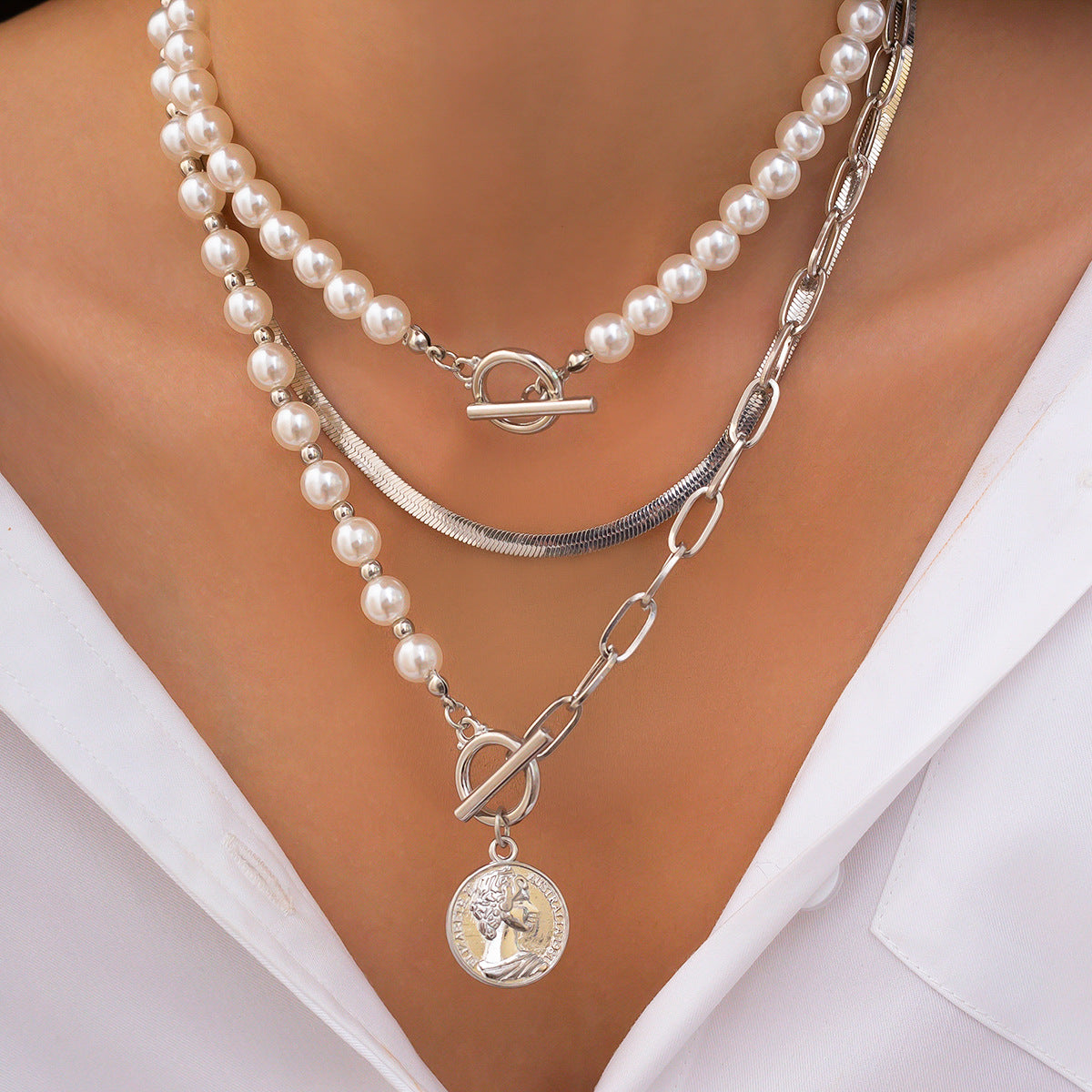 Wholesale Baroque shaped pearl necklace creative irregular chain clavicle necklace