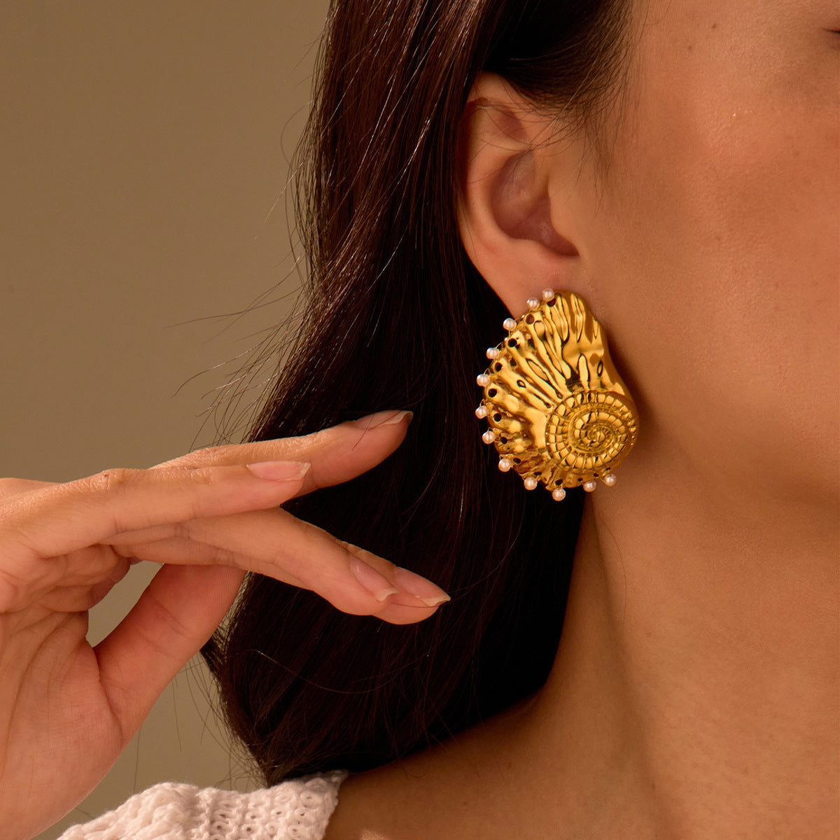 Wholesale Pearl Conch Stainless Steel Earrings