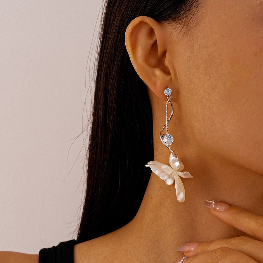 Wholesale Zirconia Pearl Flower Earrings