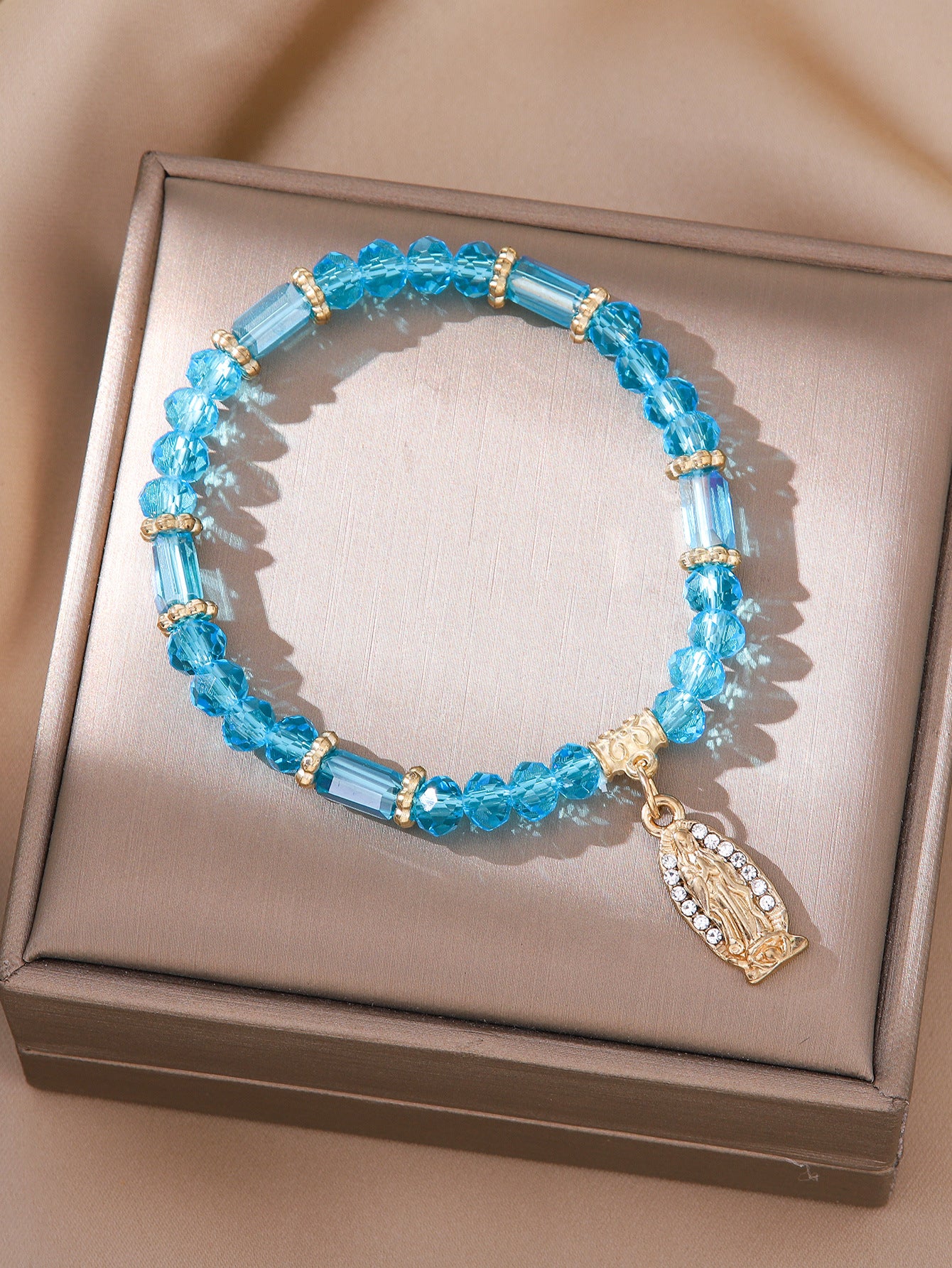 Wholesale  Madonna Pendant Color Transparent Crystal Handmade Beaded Bracelet