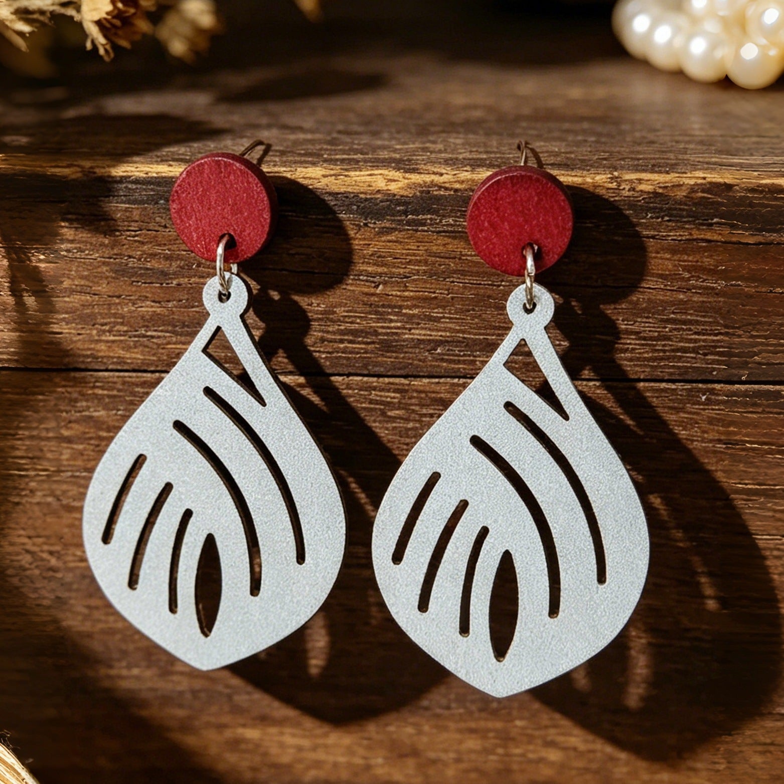 Wholesale Vintage Wooden Leaf Drop Earrings Light Blue Fashion Jewelry Accessory For Party Wear Boutique Resale