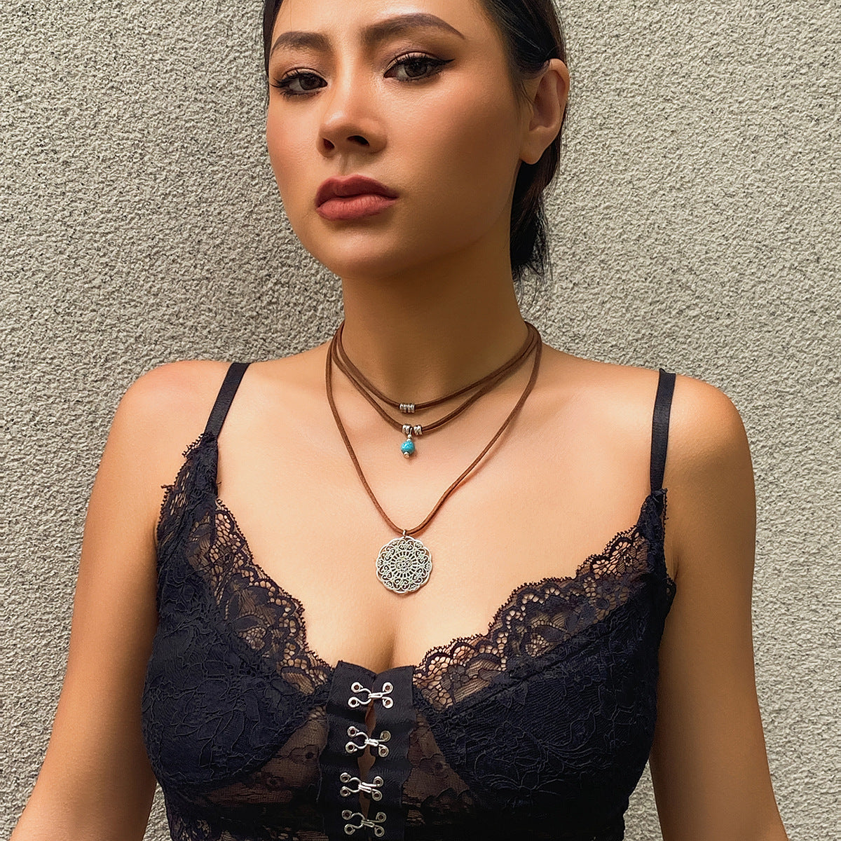 Wholesale retro turquoise pendant flower plate velvet necklace ethnic style alloy necklace ACC-NE-Xuer007