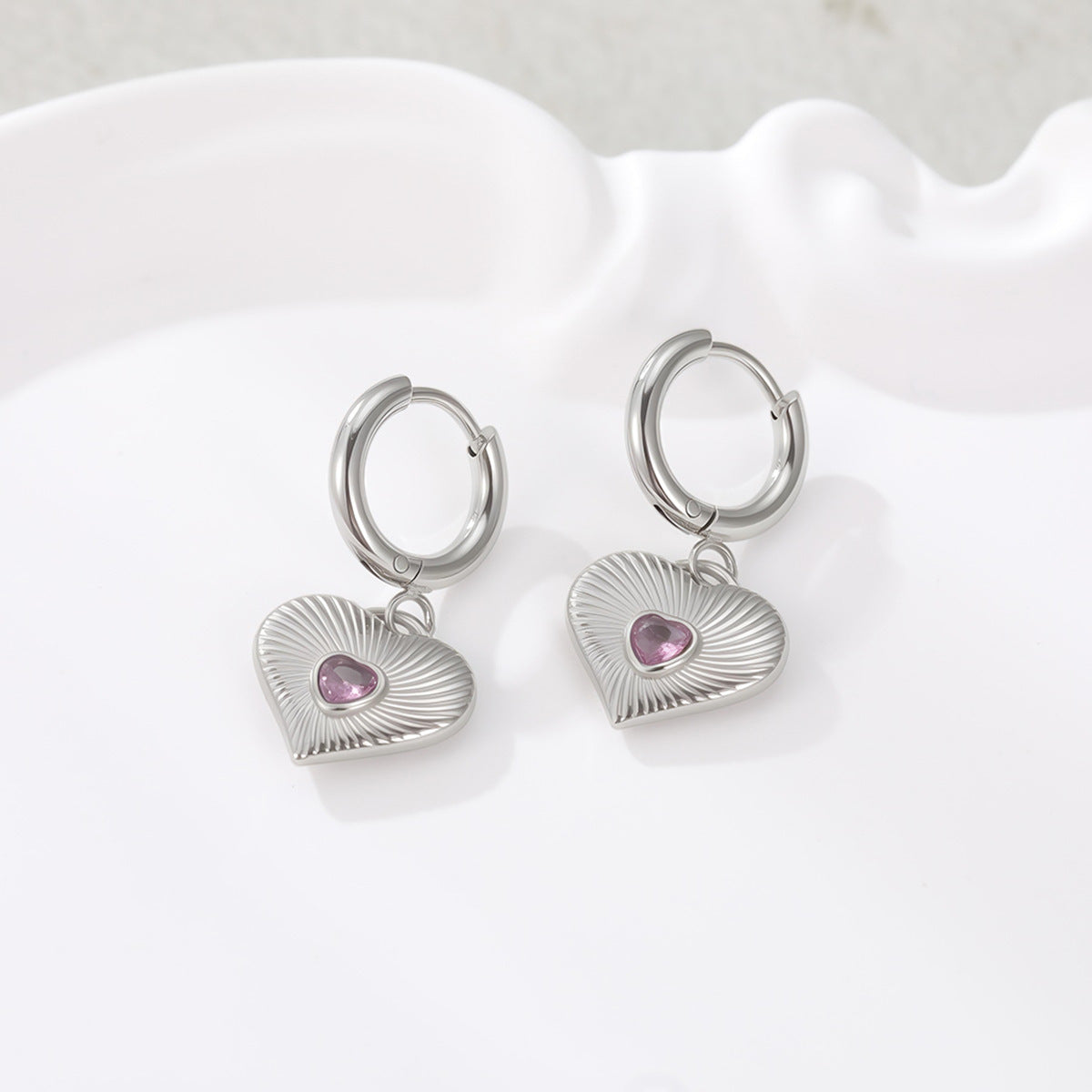 Wholesale Stainless steel heart-shaped dangle earrings