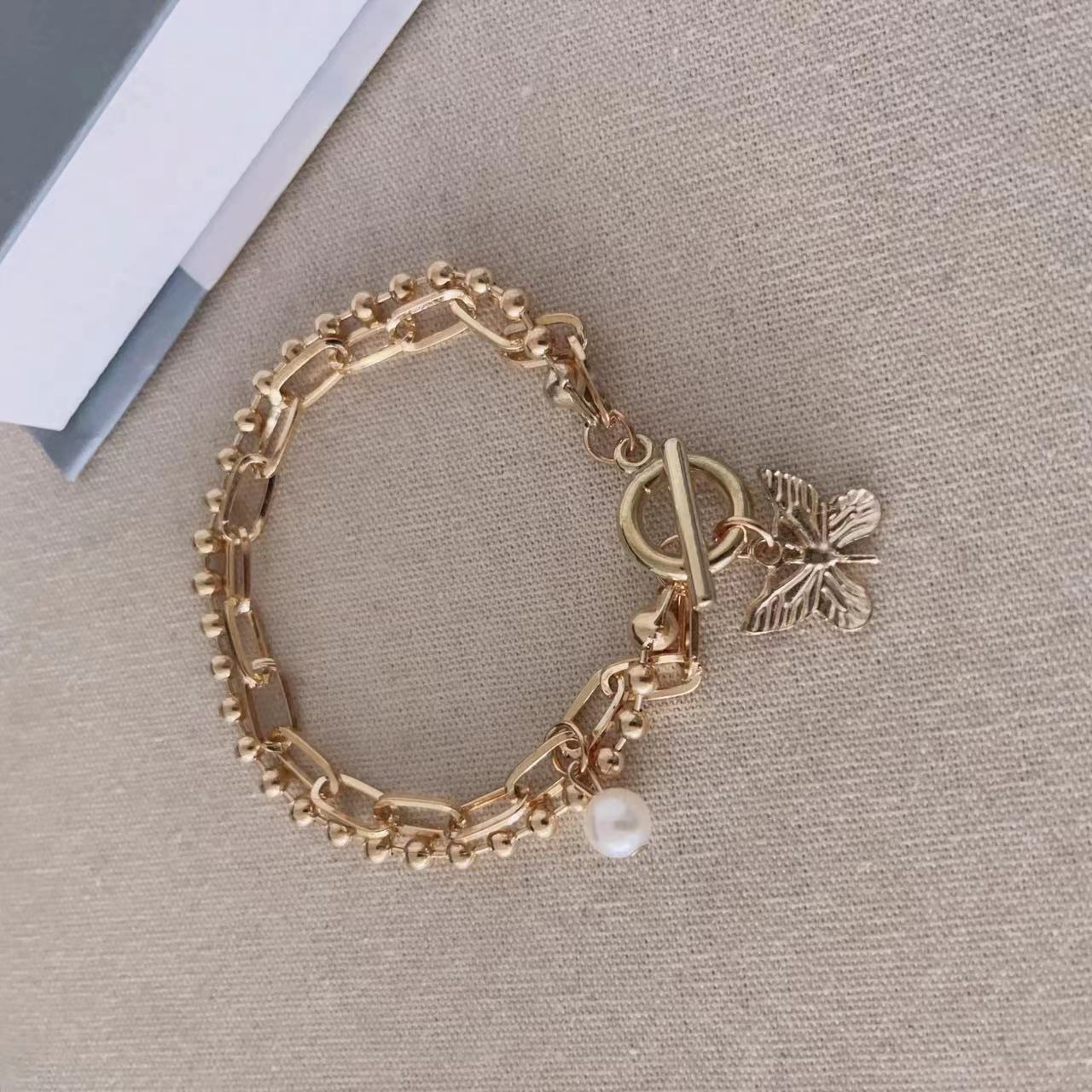 Wholesale Gold Alloy OT Buckle Pendant Bracelet Women' s Animal Zodiac Fashion Jewelry Accessory