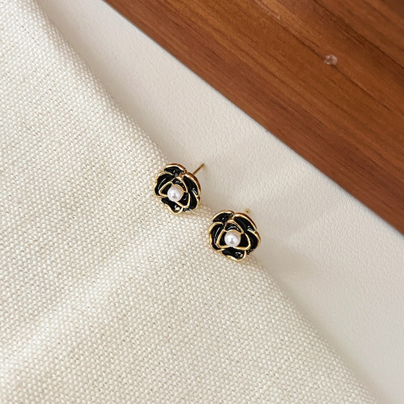 Wholesale Black Camellia Sterling Silver Light Luxury Earrings