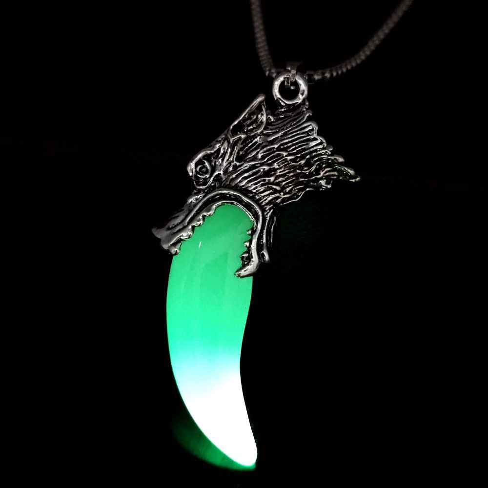 Wholesale Luminous large wolf tooth vintage inlaid wolf head men' s pendant