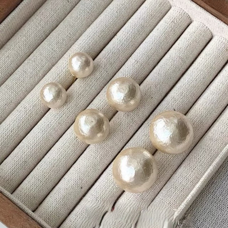 Wholesale Retro exaggerated pleated pearl earrings