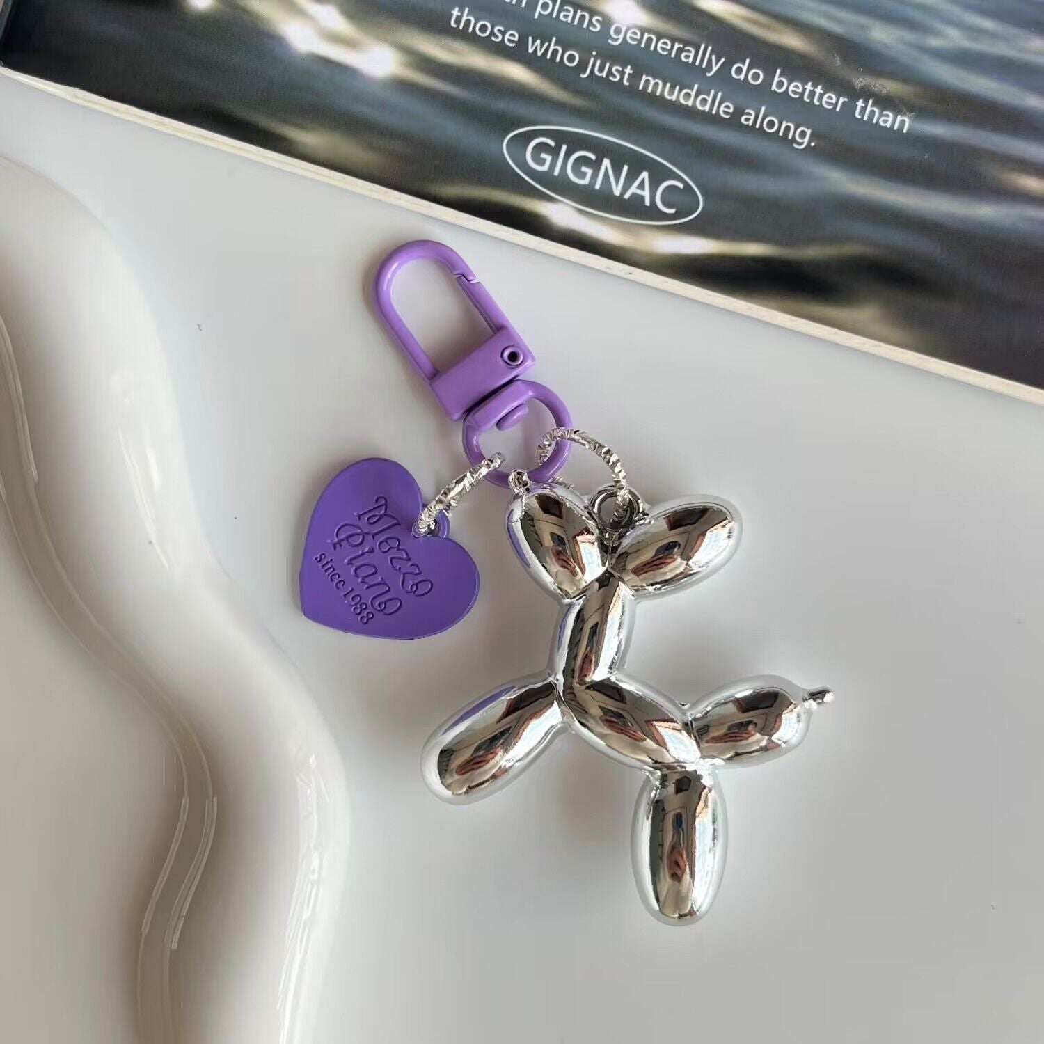 Wholesale Silver Dog Pendant Love Resin Keychain ACC-KC-Yuding001