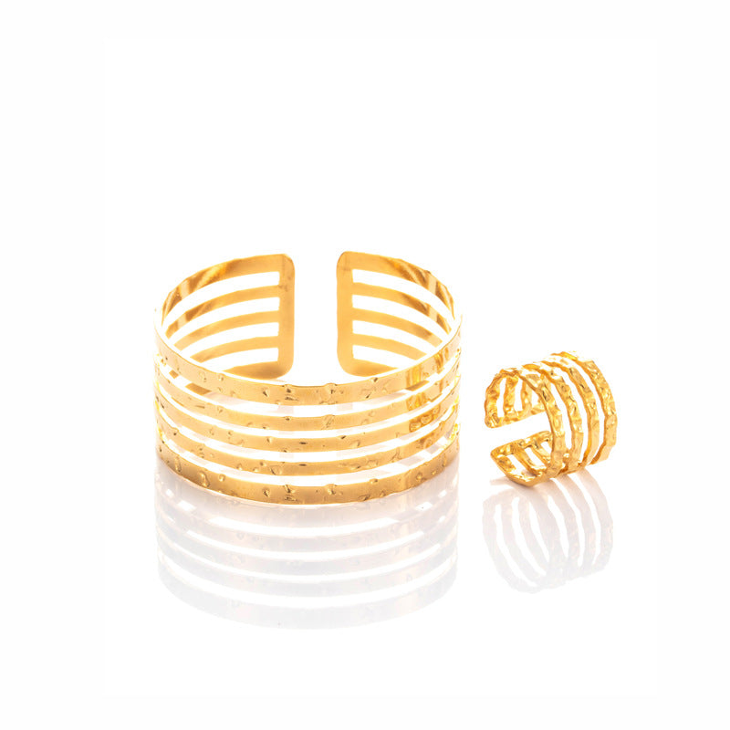 Wholesale Titanium Steel line pleated metal personality  opening adjustable bracelet