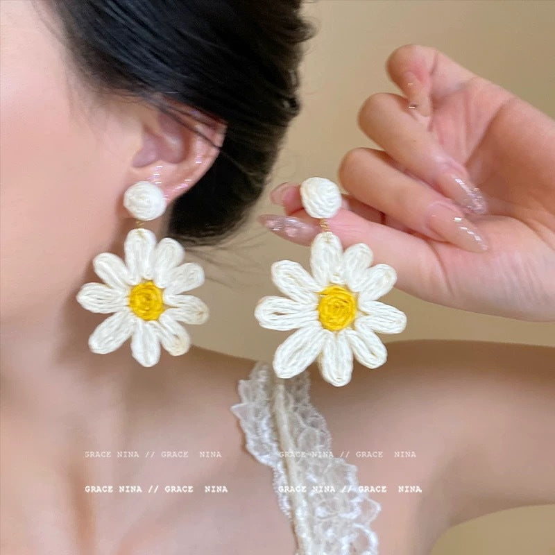 Wholesale  Fashion Sunflower Earrings