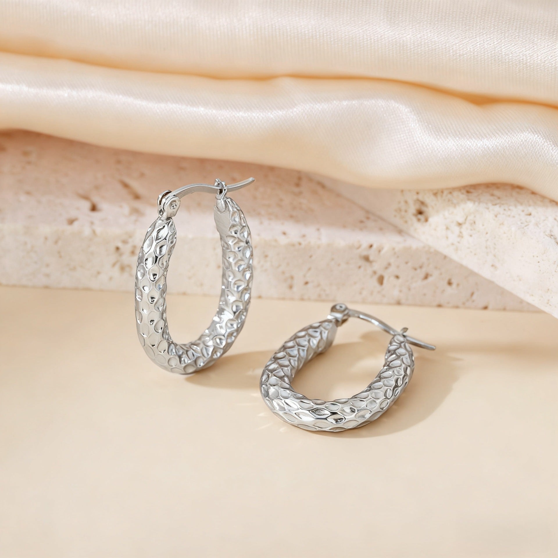 Wholesale Steel and titanium plain ring hammered earrings