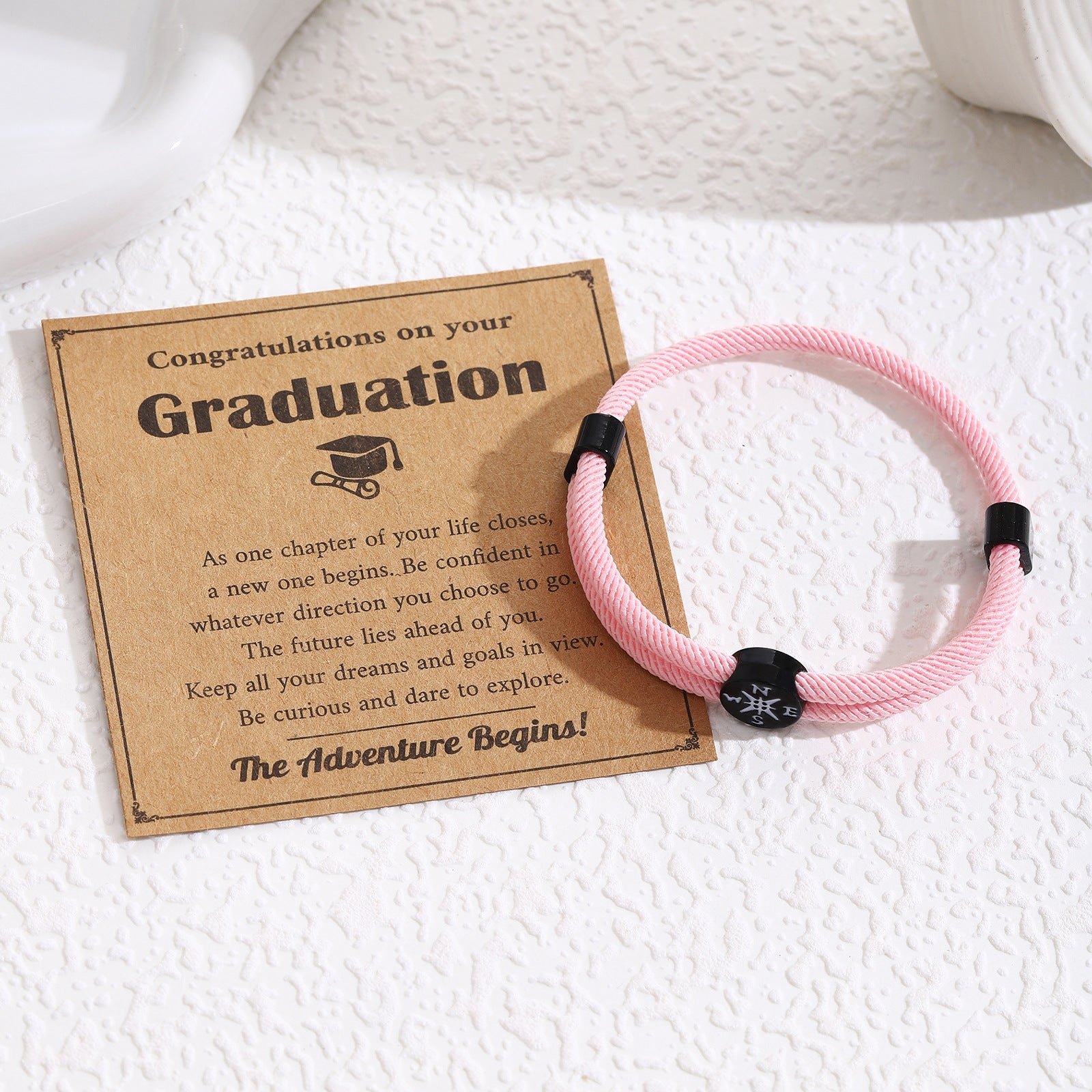 Saison de graduation en gros bracelet de corde à corde tissée à la boussole inspirante