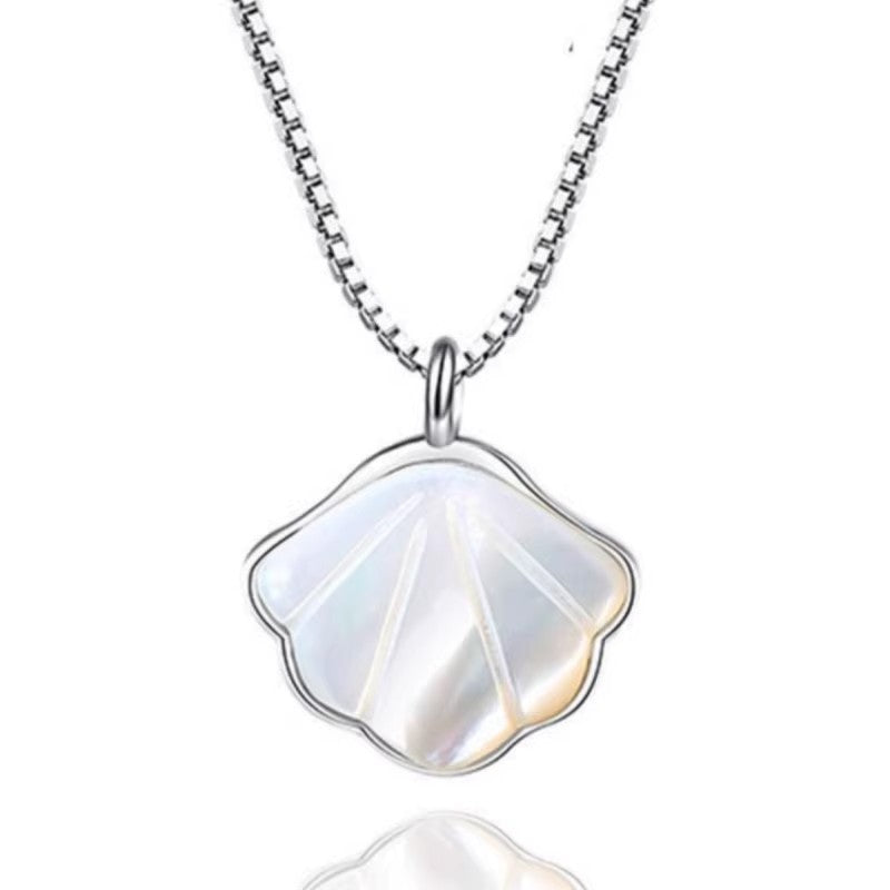 Wholesale Titanium Steel White Shell  Shaped Clavicle Necklace