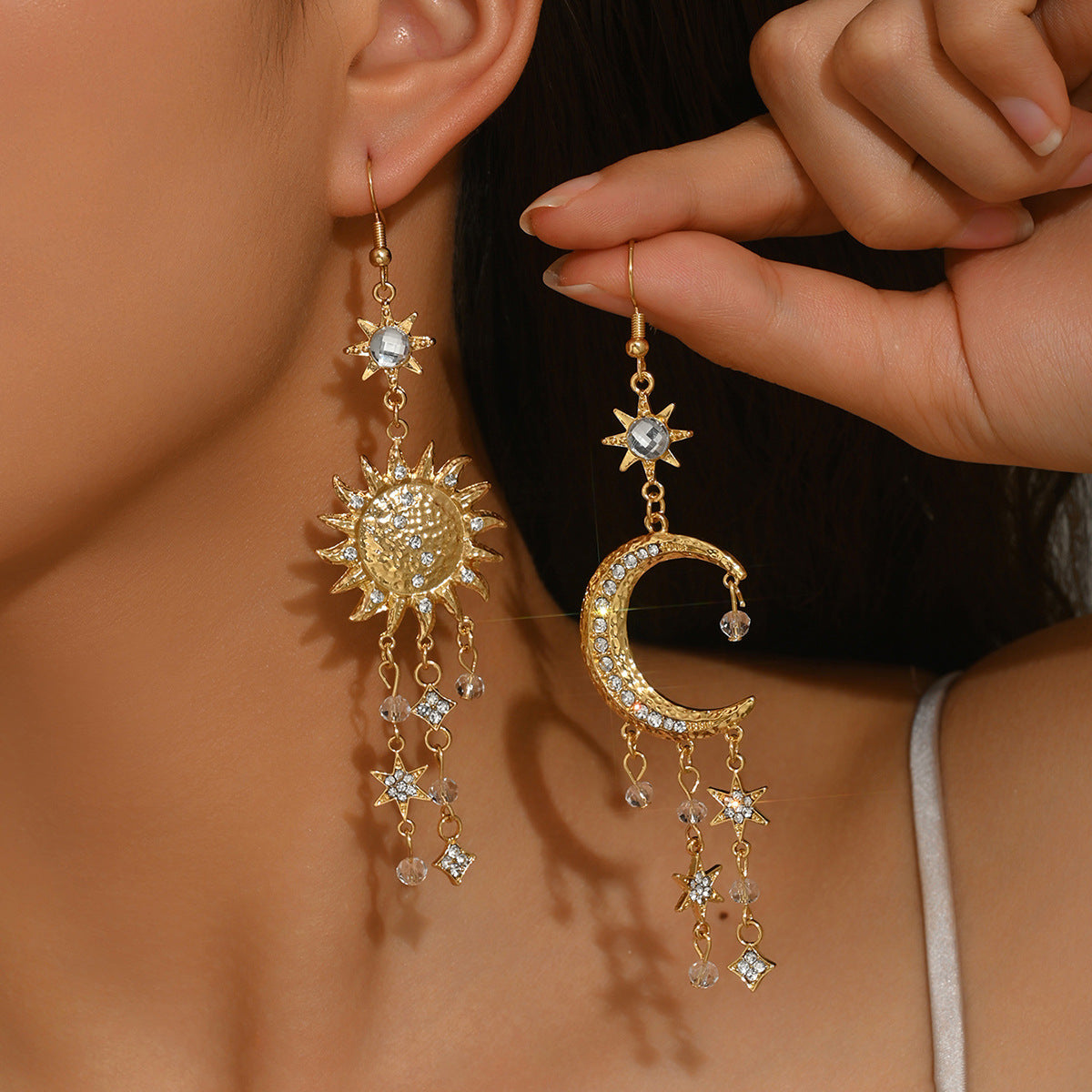 Wholesale Zinc Alloy Geometric Sun Moon Tassel Dangle Earrings Fashion Accessory for Women