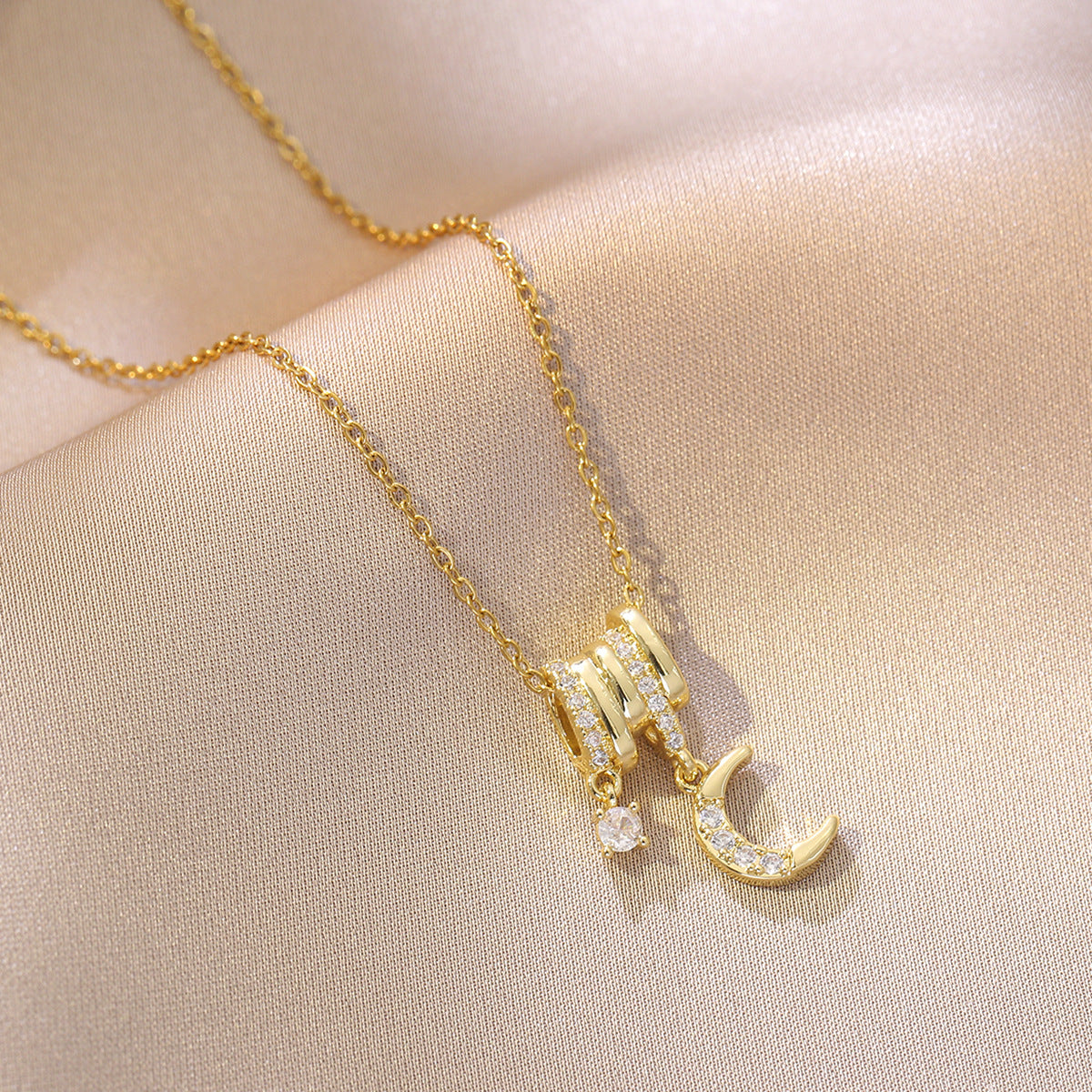 Wholesale Gold Plated Copper Butterfly Zircon Necklace Elegant Nature Design For Women Boutique Resale Jewelry Accessory