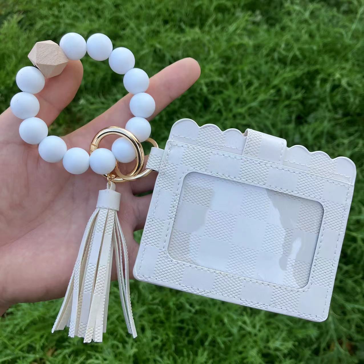 Wholesale Silicone Bead Wristlet Keychain With PU Card Holder And Tassel Yellow Leopard Print Bow Design Women S Everyday Fashion Accessory