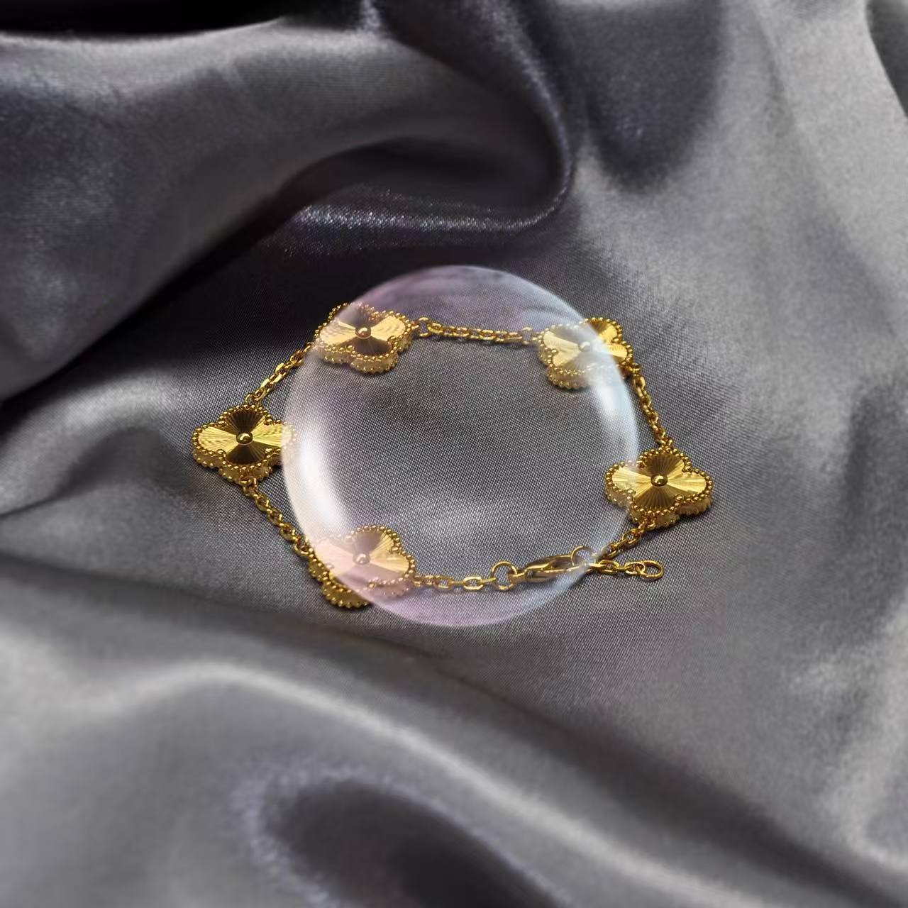 Wholesale Chic Four-Leaf Clover Stainless Steel Bracelet Real Gold Plated Everyday Jewelry Accessory Gift
