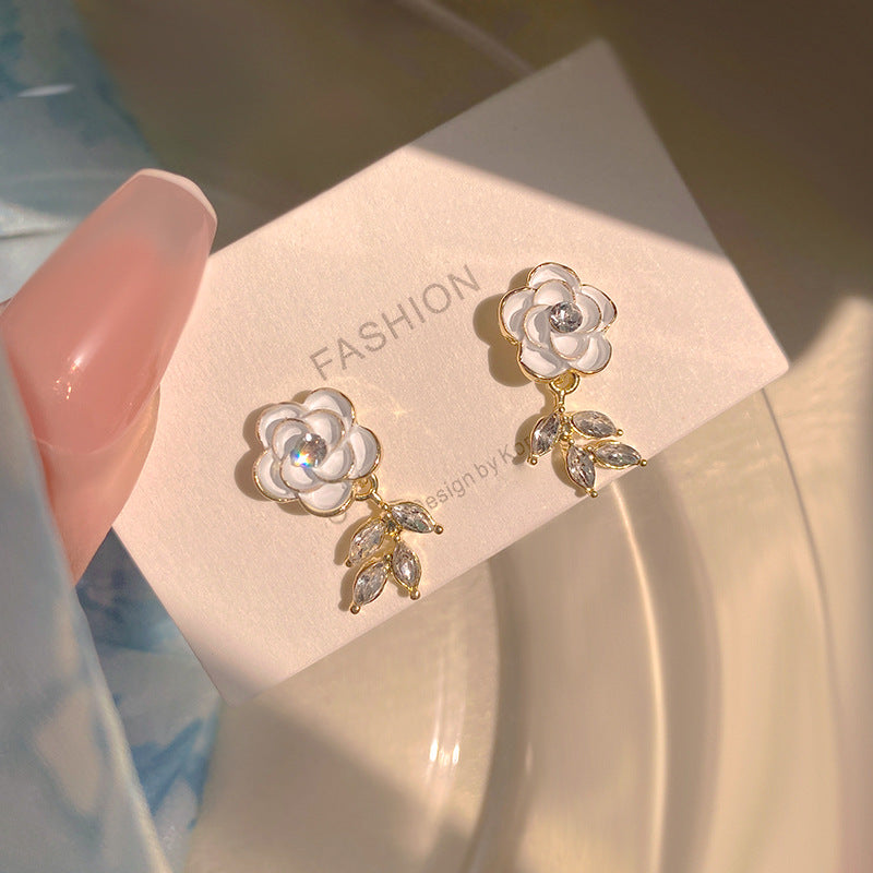 Wholesale Black Camellia Pearl Earrings