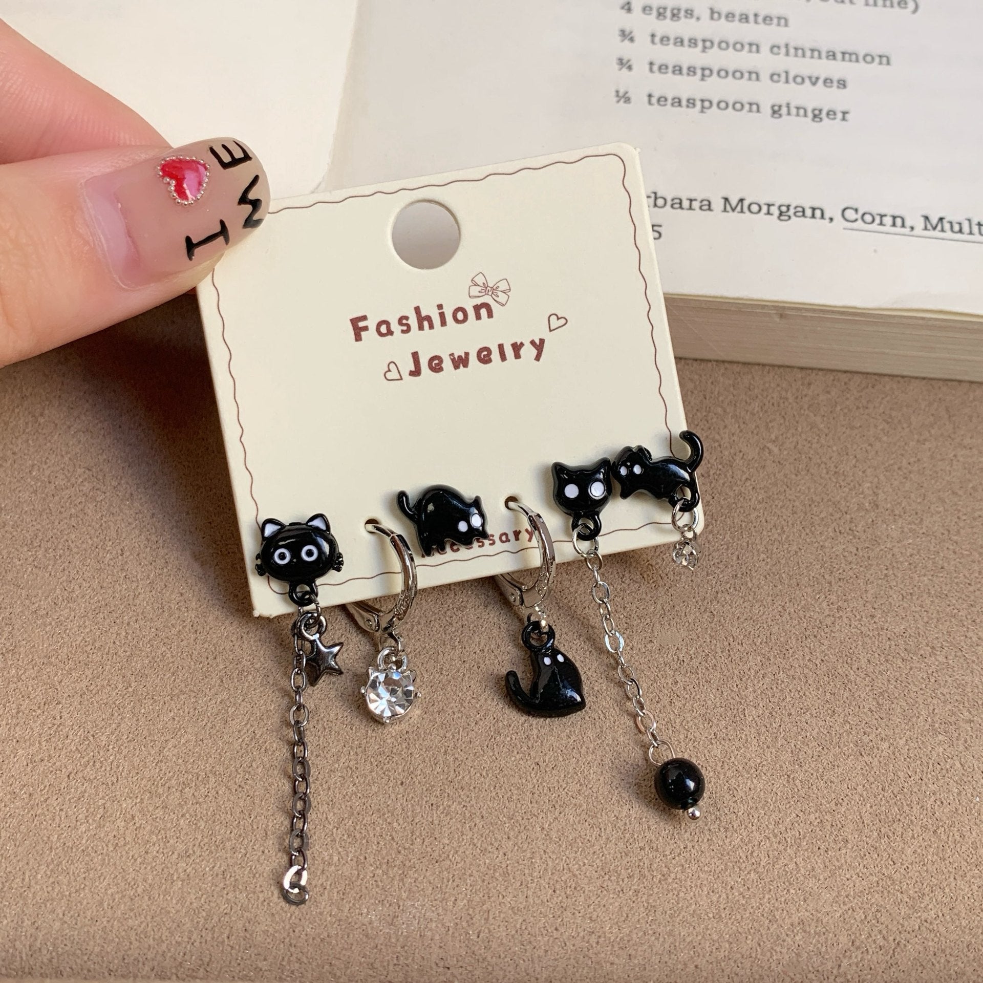 Wholesale Trendy Black Cat Earring Set,  Cute Cat Tail Design,  Silver Needle,  Zinc Alloy Drip Oil,  Everyday Jewelry Accessory