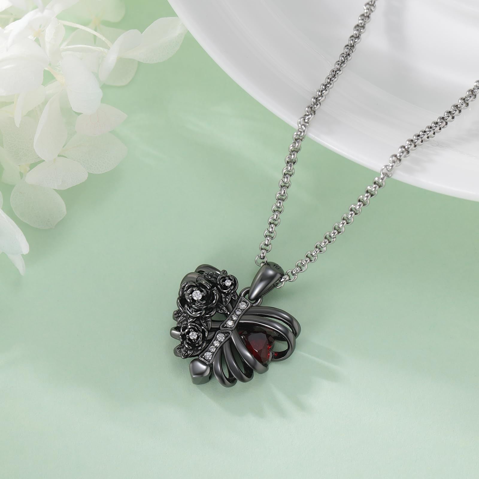 Wholesale Dark Punk Black Necklace Black Rib Flower Peach Heart Diamond Pendant Necklaces