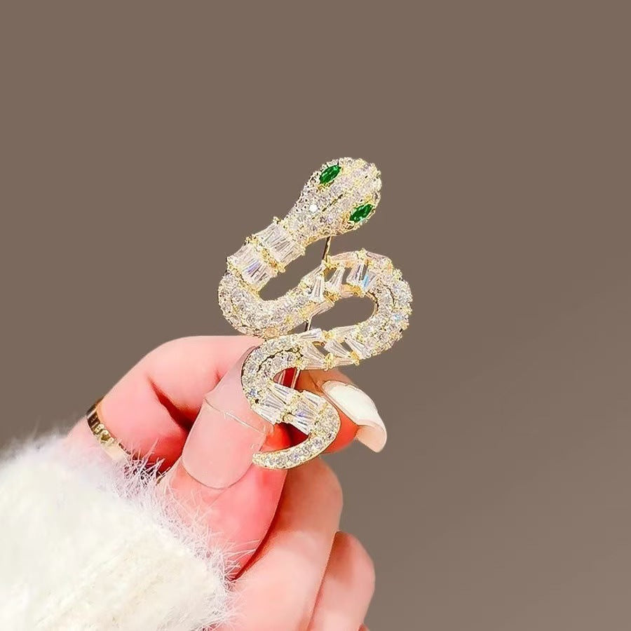 Wholesale  Luxury Green Eyes Snake Brooch