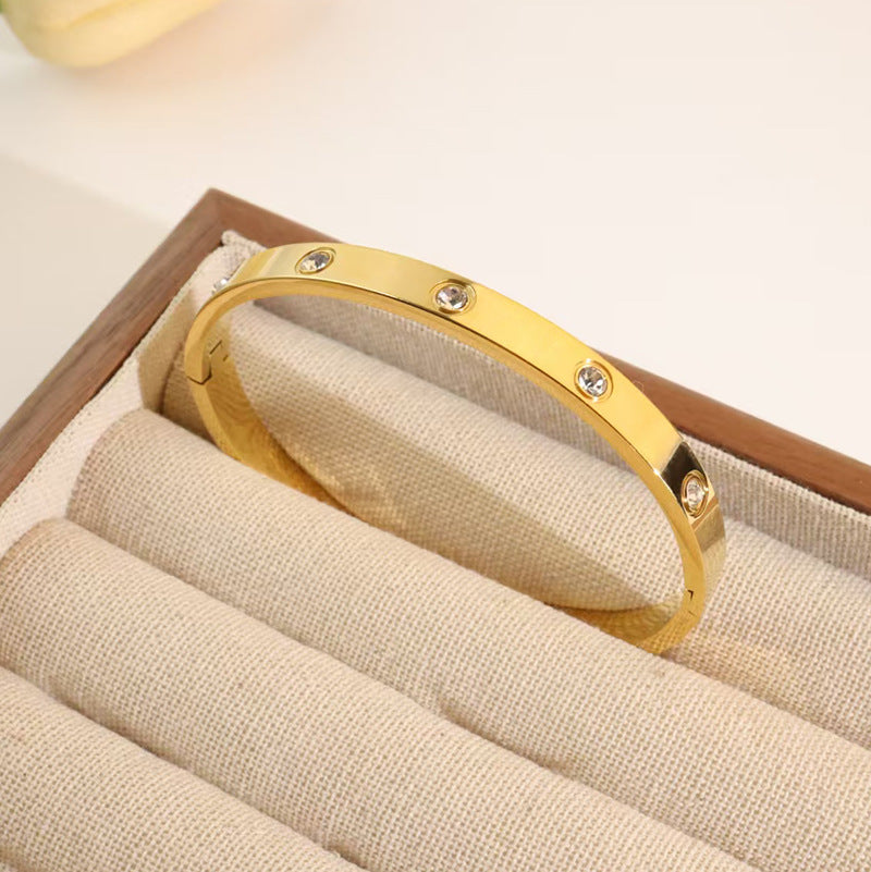 Wholesale Silver Titanium Steel Diamond Buckle Bracelet Fashion Accessory for Everyday Gift