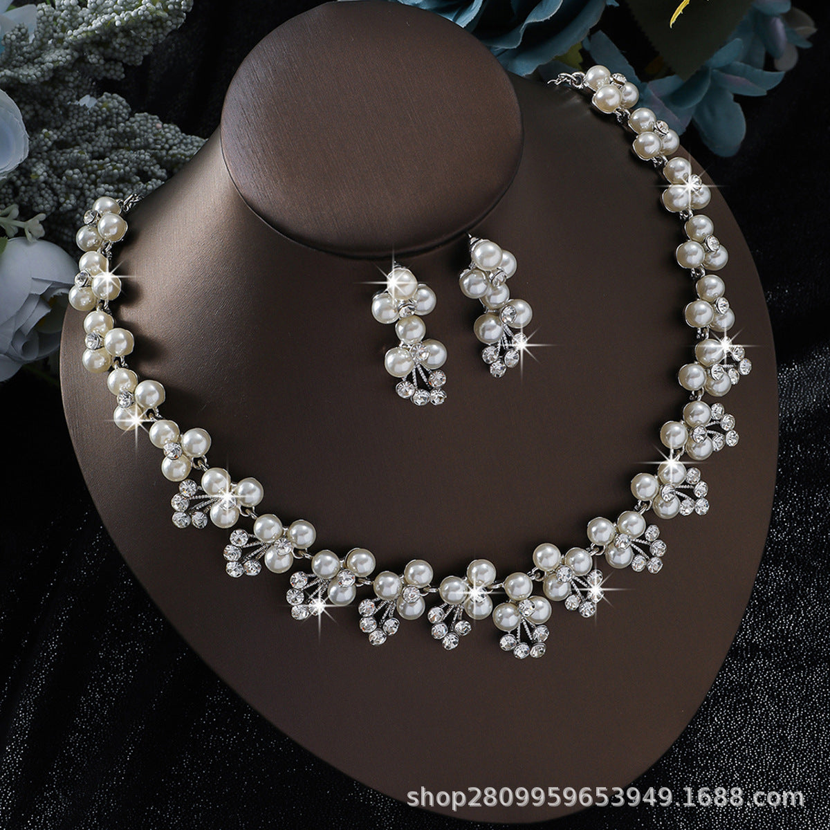 Wholesale Pearl Jewelry Set Necklace Earrings Fashion Accessory Boutique Resale
