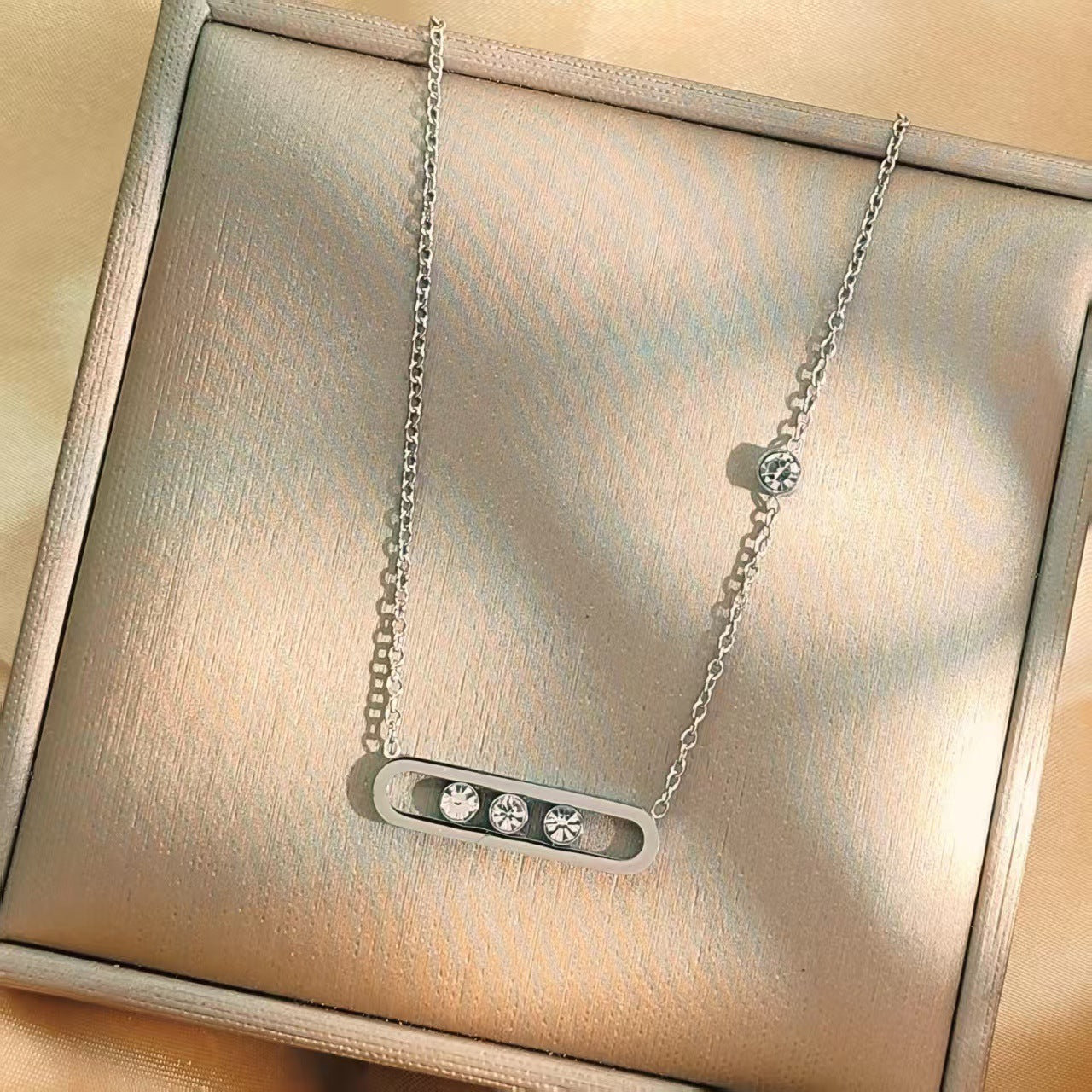 Wholesale European Style Paper Clip Double Bracelet Titanium Steel Flash Zircon Fashion Accessory