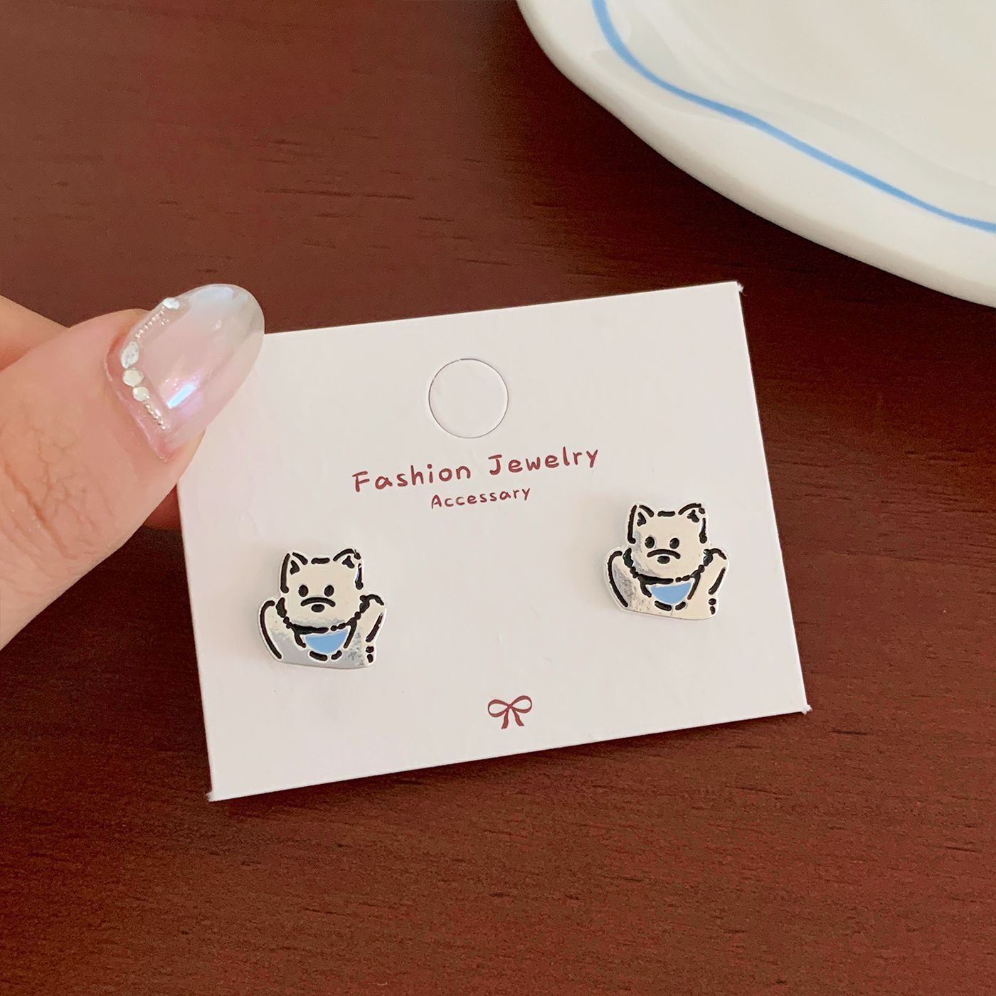 Wholesale Line graffiti blue dog earrings  silver needle cartoon cute small exquisite design earrings