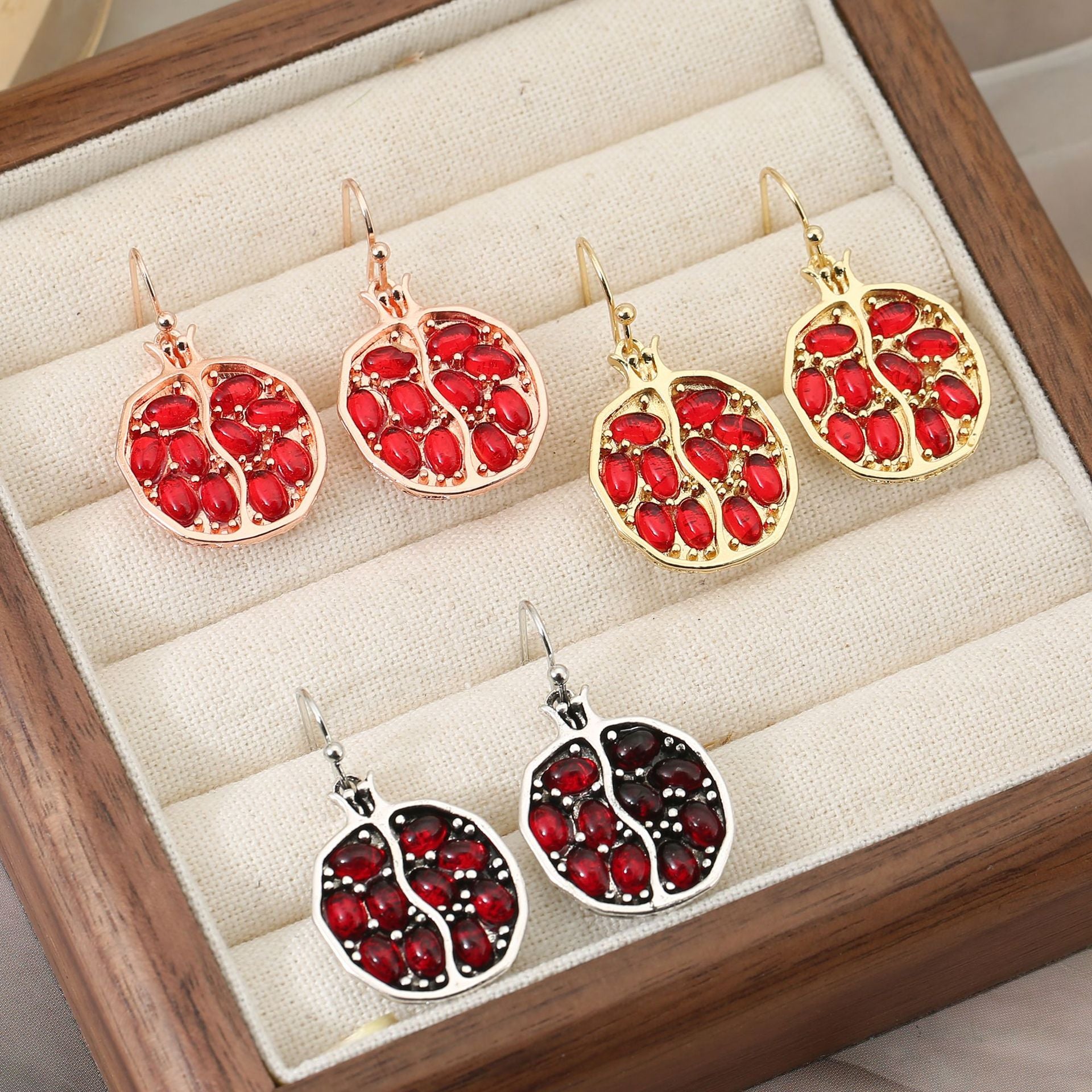 Wholesale Bohemian Red Pomegranate Drop Earrings Gold Zinc Alloy Jewelry Accessory
