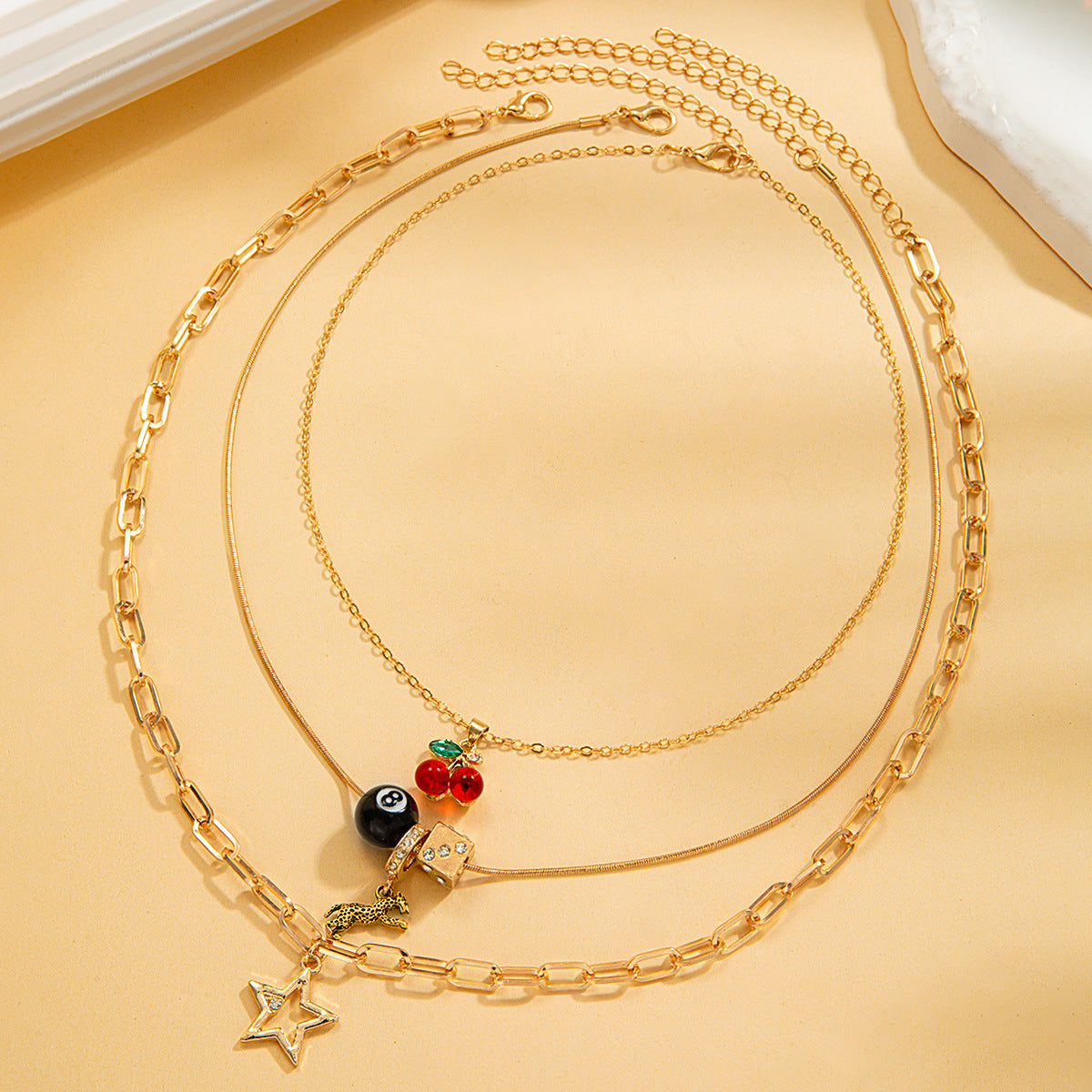 Wholesale floral resin wood beaded Virgin Mary pendant bracelet