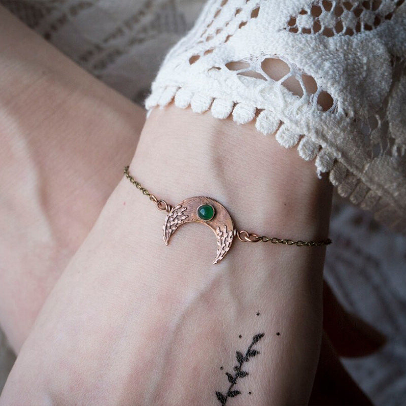 Wholesale Bronze Crescent Moon Bracelet Vintage Bohemian Green Stone Charm Women S Chic Jewelry Accessory Gift Resale