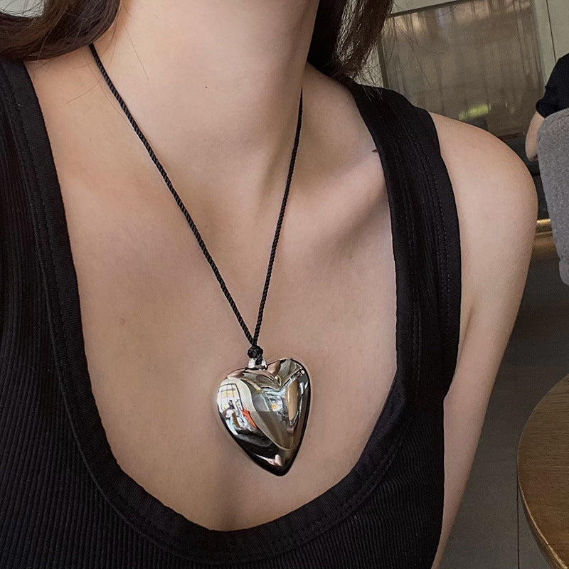 Wholesale Heart Pendant Sweater Necklace