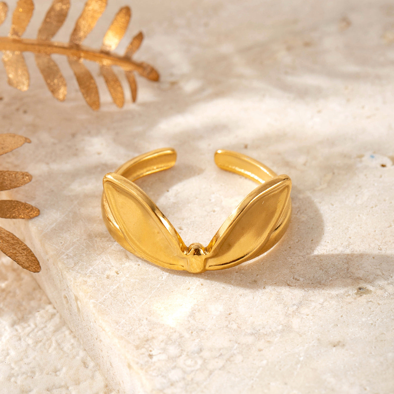 Wholesale  metallic  leaves smiley face  simple style opening adjustable titanium steel ring