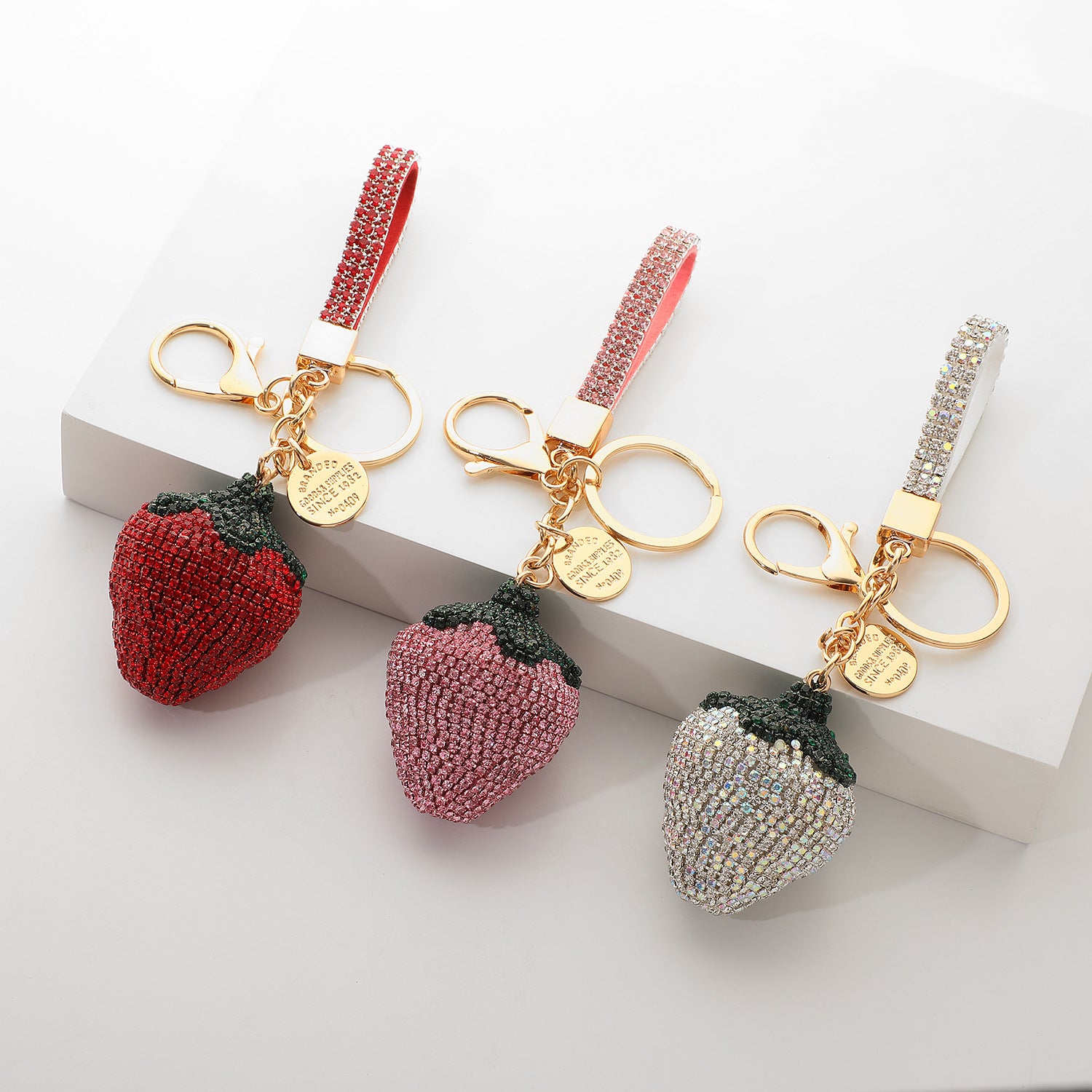 Wholesale Stylish Rhinestone Strawberry Keychain Bag Charm Car Key Accessory