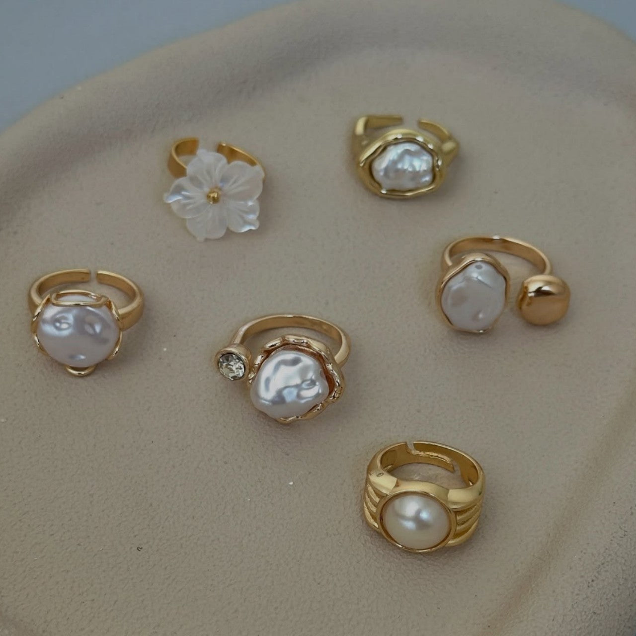 Wholesale Vintage French Style Imitation Pearl Ring Set - Irregular Flower Design Women' s Fashion Accessory