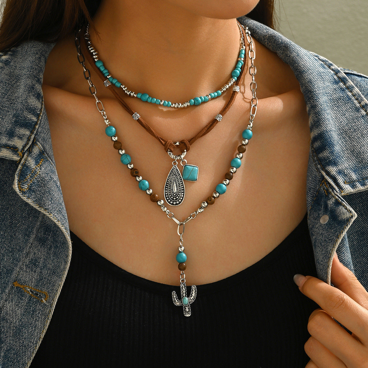 Wholesale 2PCS Western-style turquoise set with cactus and bull' s head necklace
