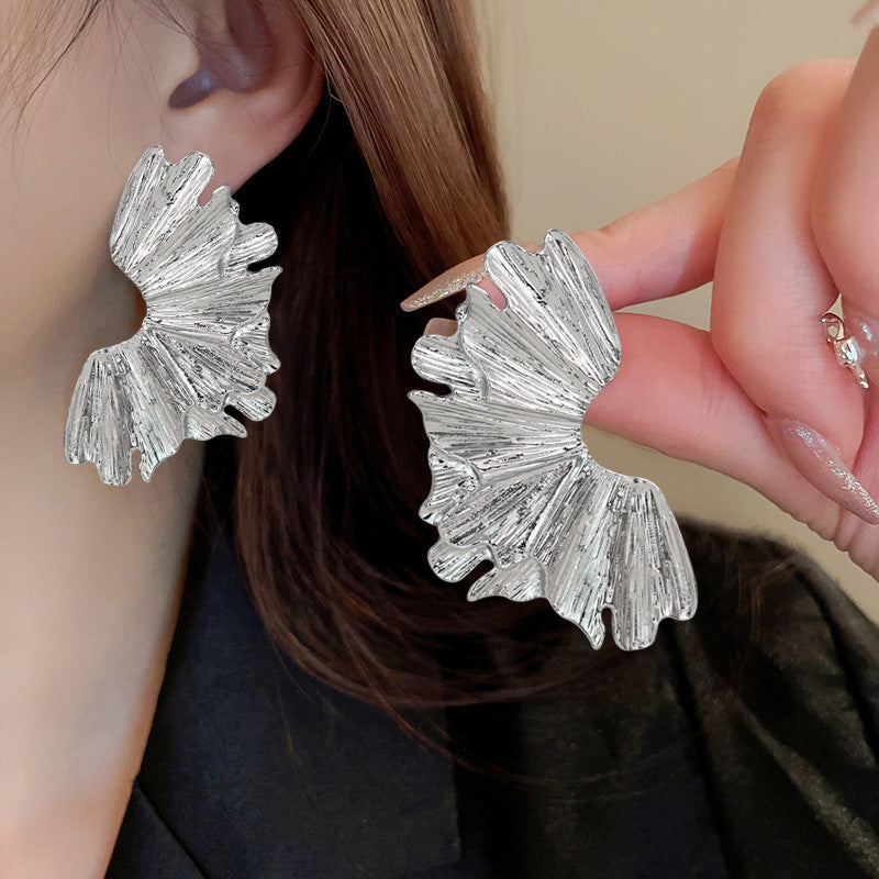 Wholesale Exaggerated Retro Creative Leaf Floral Earrings