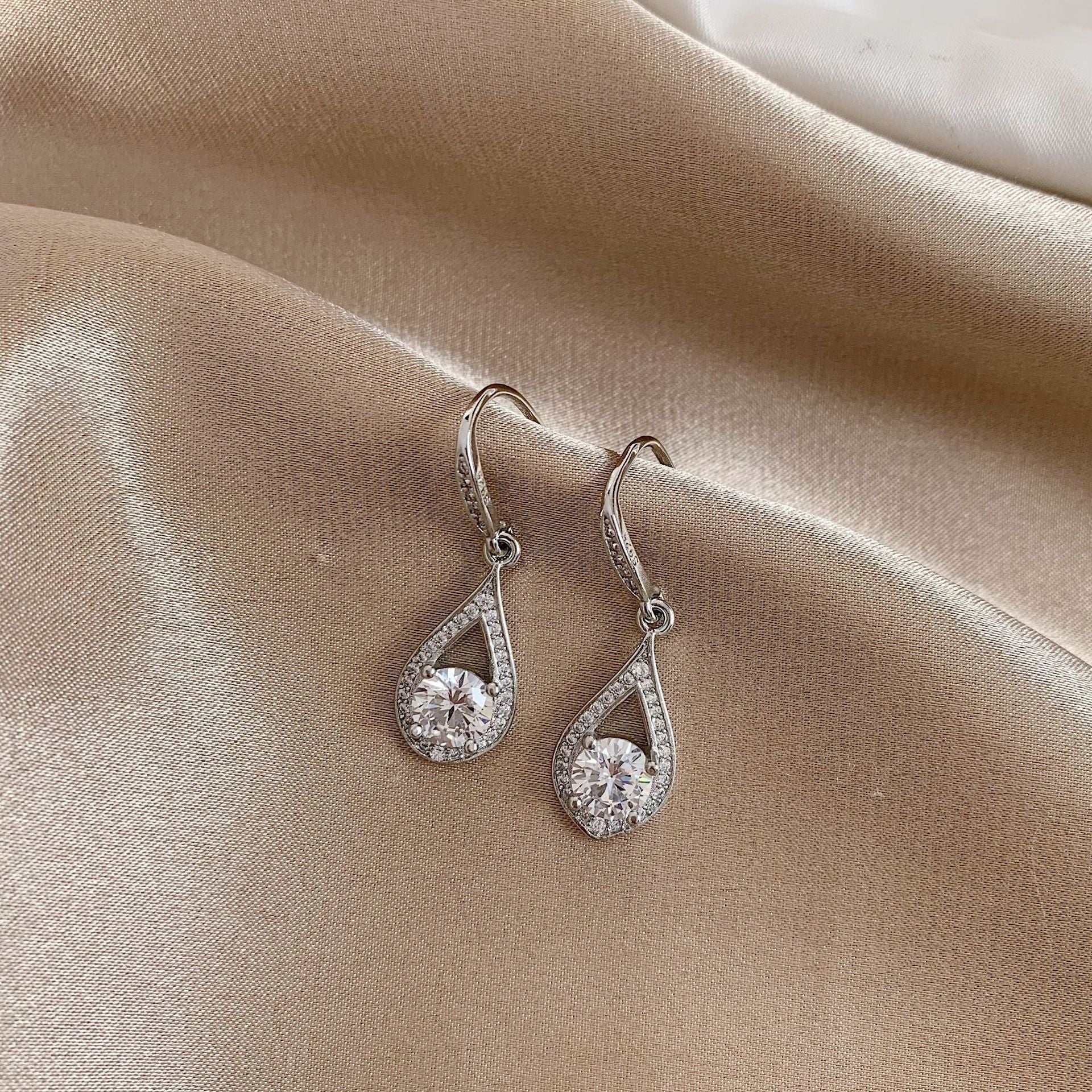 Wholesale Moissanite 18k gold water drop-shaped zircon earrings