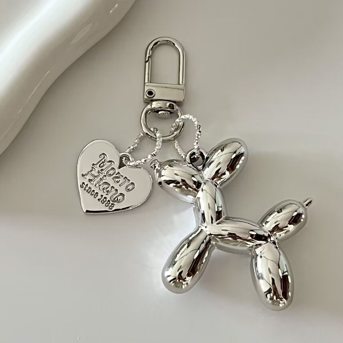 Wholesale Silver Dog Pendant Love Resin Keychain ACC-KC-Yuding001