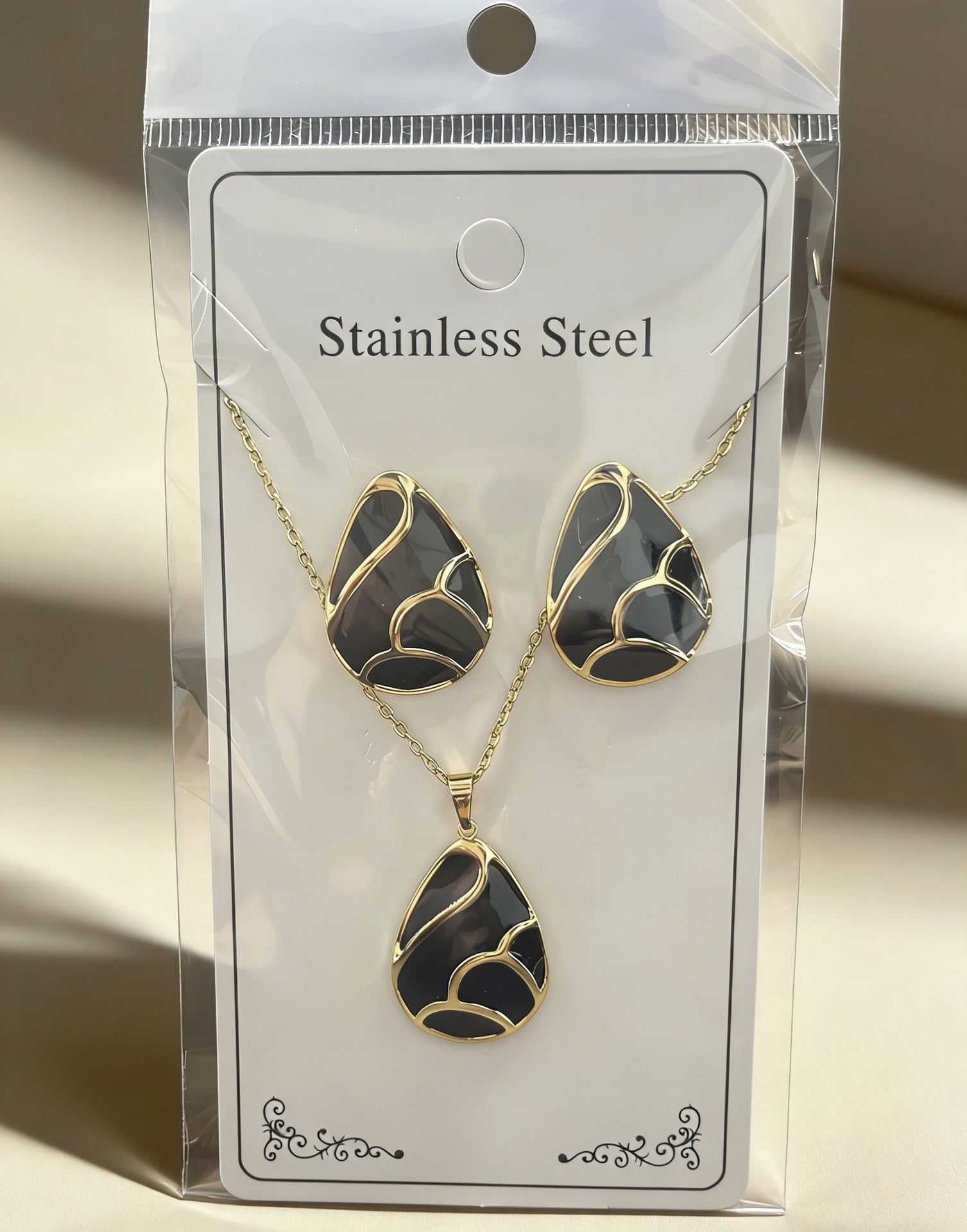 Wholesale Stainless Steel Flower and Teardrop Enamel Earrings and Necklace Set