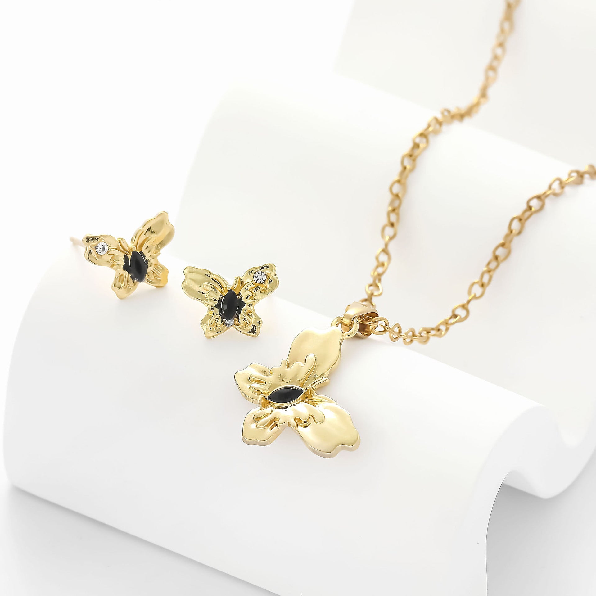 Wholesale  fashion gold butterfly necklace earrings rhinestone suit
