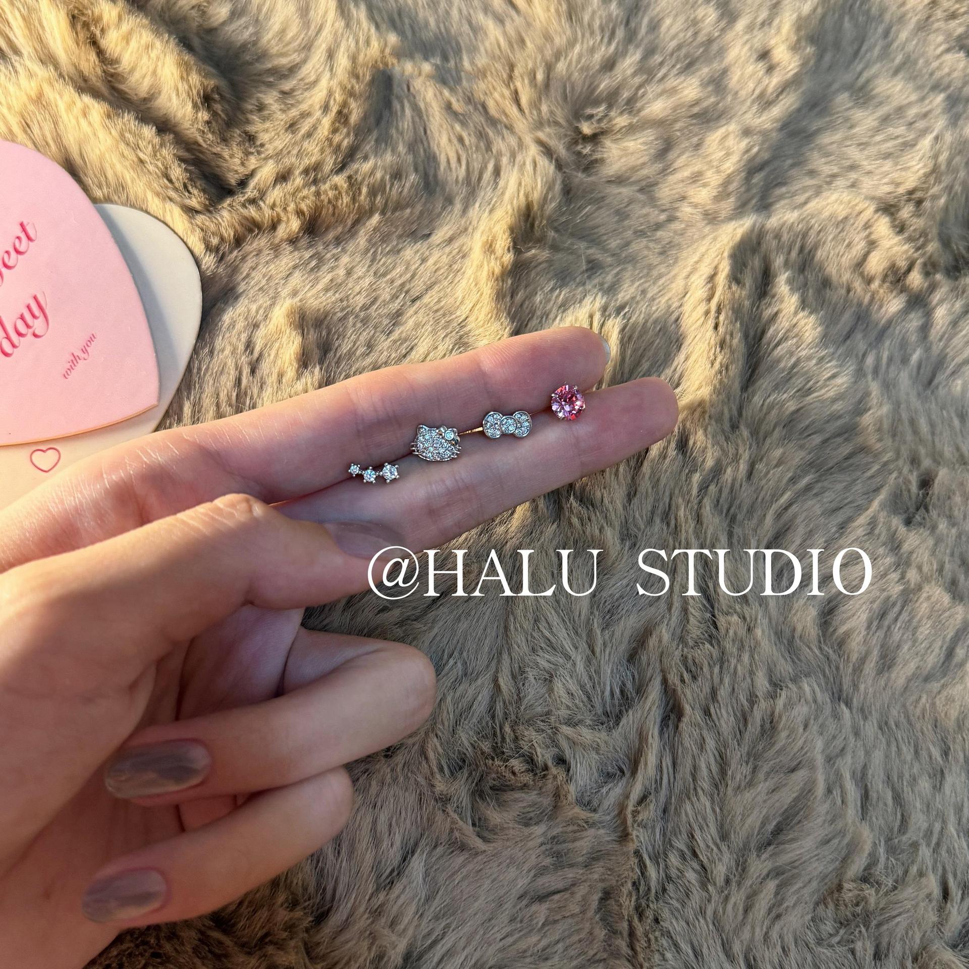 Wholesale Titanium Steel diamond stars earrings