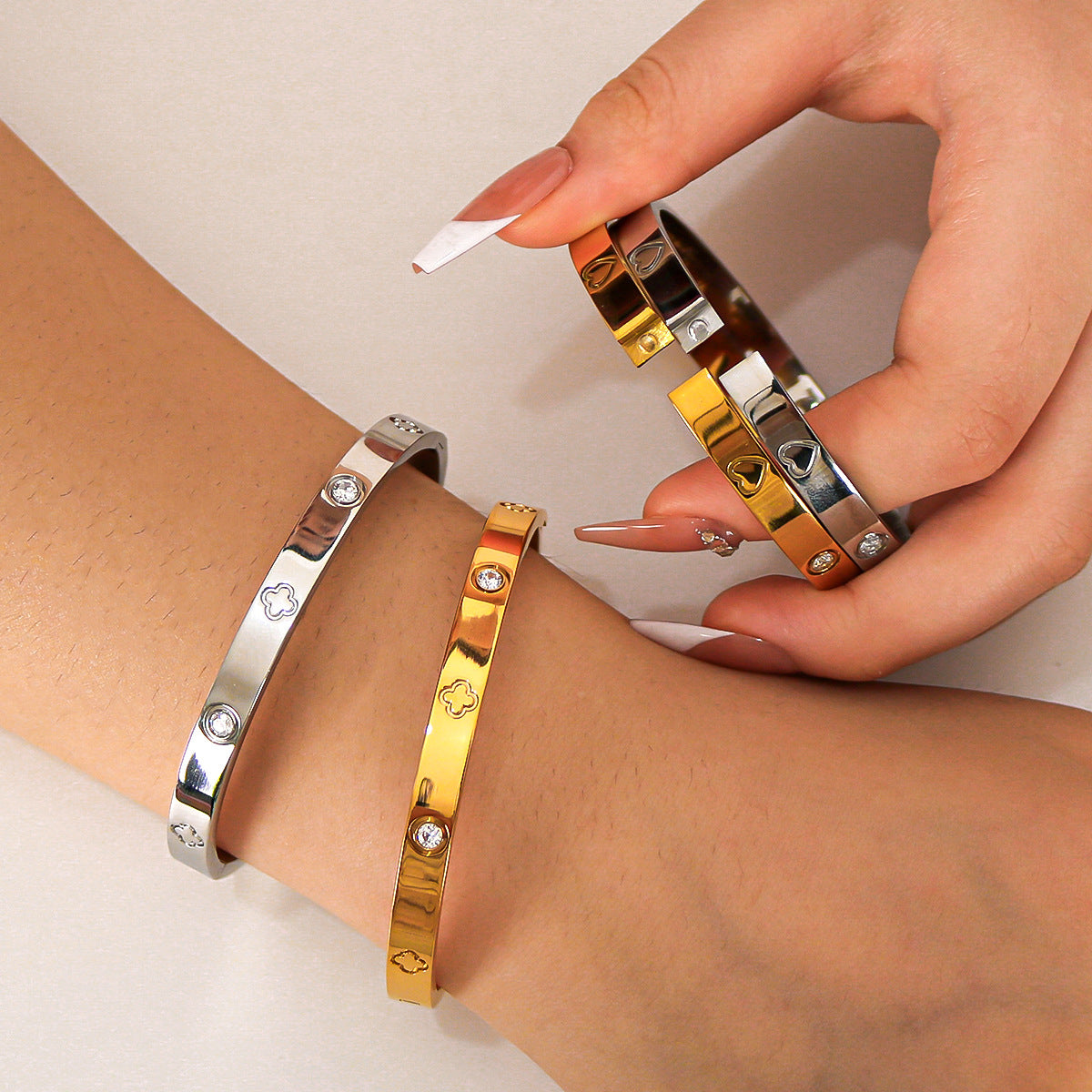 Bracelet rond en gros acier inoxydable en acier inoxydable 18 carats