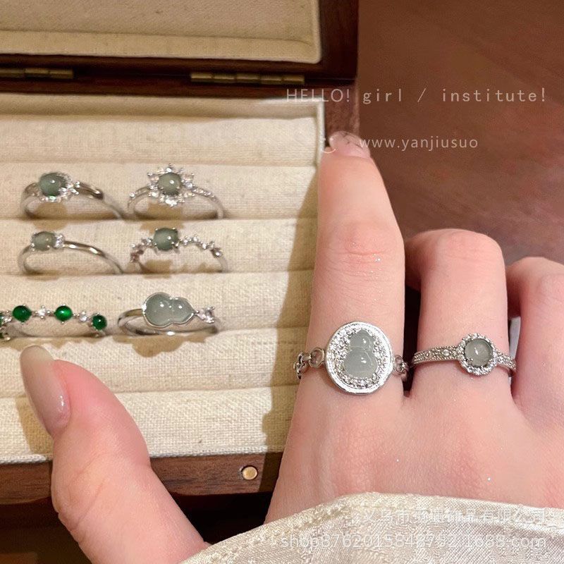 Wholesale New Chinese-Style Green Agate Gourd Ring for Women,  Niche Design Index Finger Ring,  Light Luxury Temperament Ring,  Personality Trend